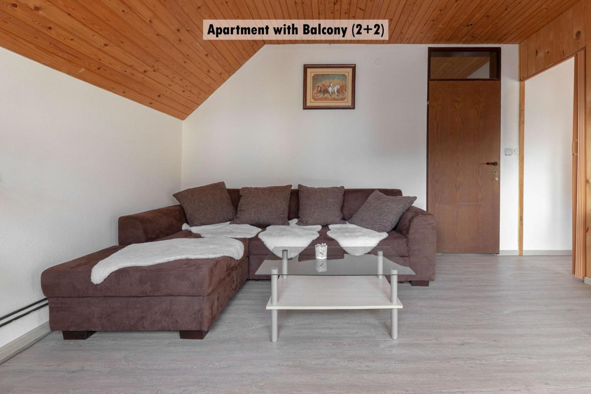 Apartments Farm House Uric Jesenice Exterior foto